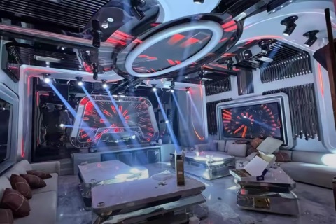 当前城市夜场招聘女营销 日结高薪提供住宿