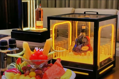 夜色璀璨城梦启航包厢接待新机遇